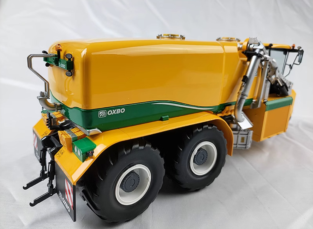 1:32 Mod 244000A Ploeger Oxbo 5150 LNMS Tractor Farm Machine Diecast Model