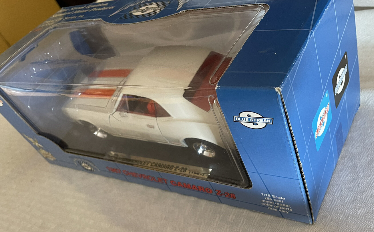 1967 CHEVROLET CAMARO Z-28 Series #4. BLUE STREAK 1:18 SCALE DIE CAST. NIB