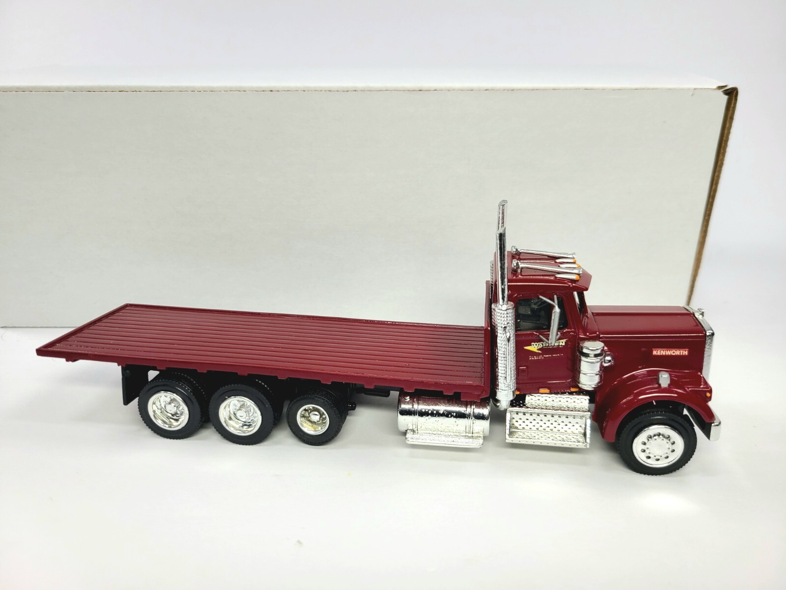 Kenworth W900 8×4 Flatbed Truck – Warren Transport – ASAM Smith 1:48 Scale Model