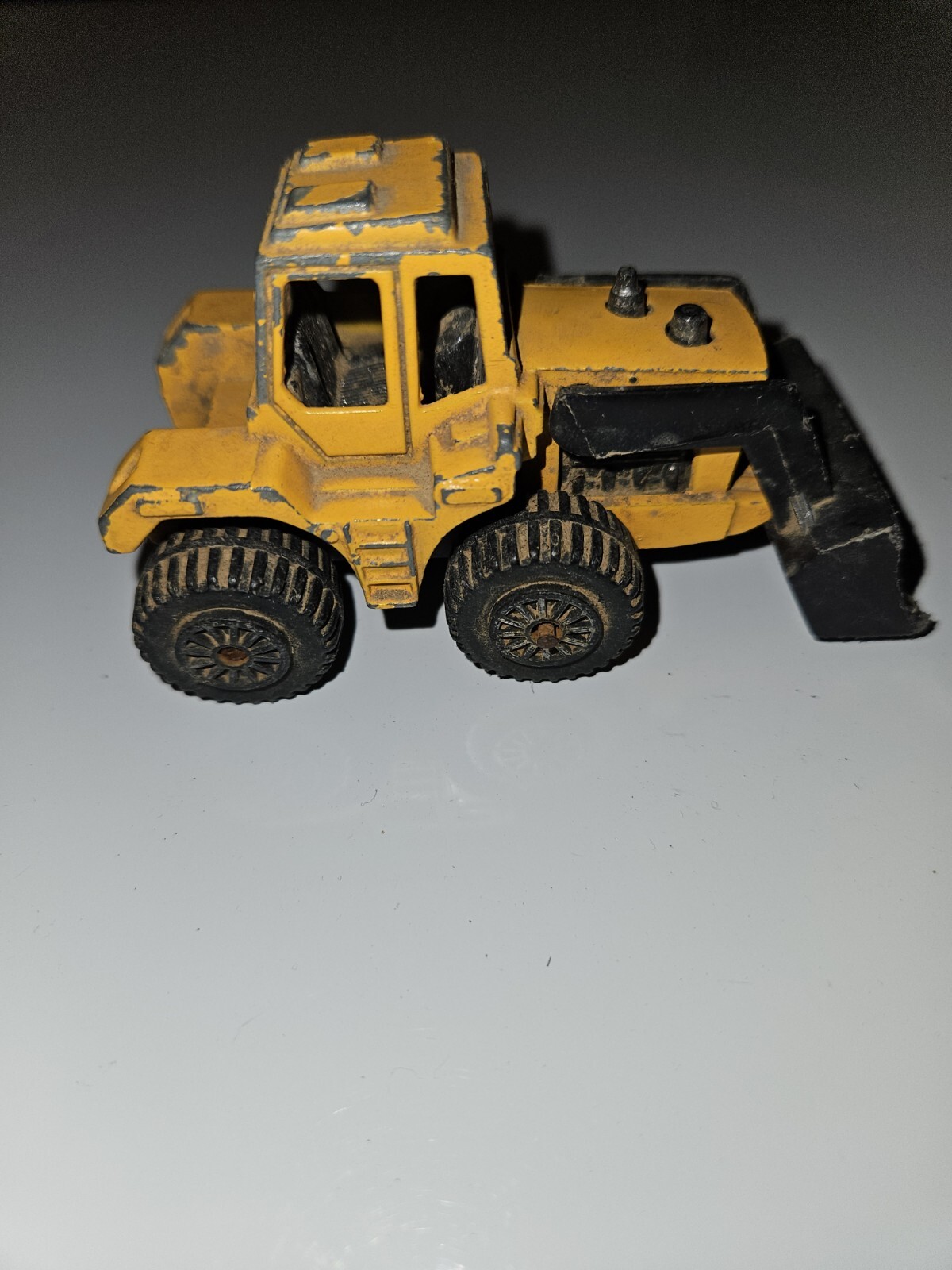 Tootsietoy Front Loader yellow construction vehicle China Diecast 4” Used