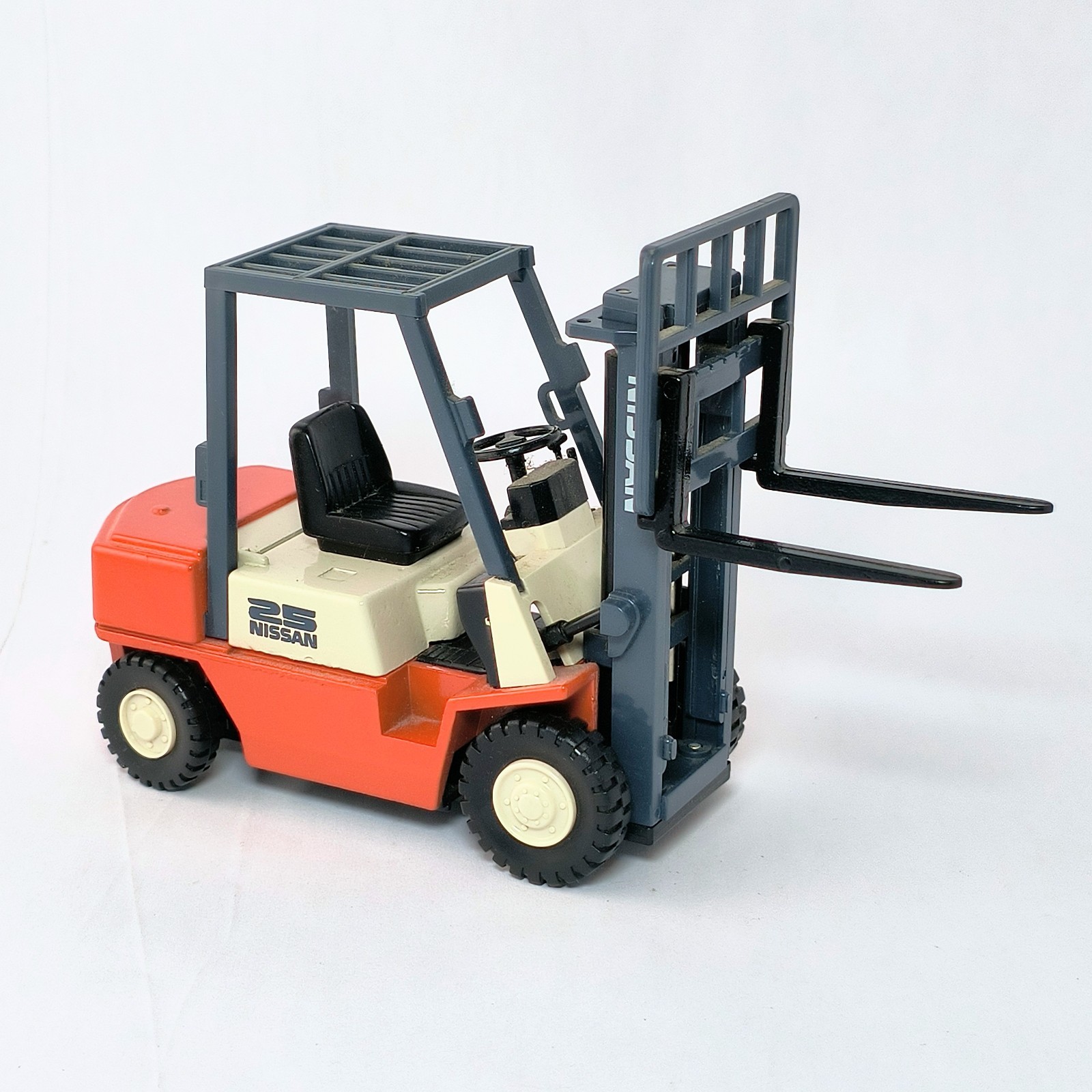 1:24 Diecast Nissan Forklift