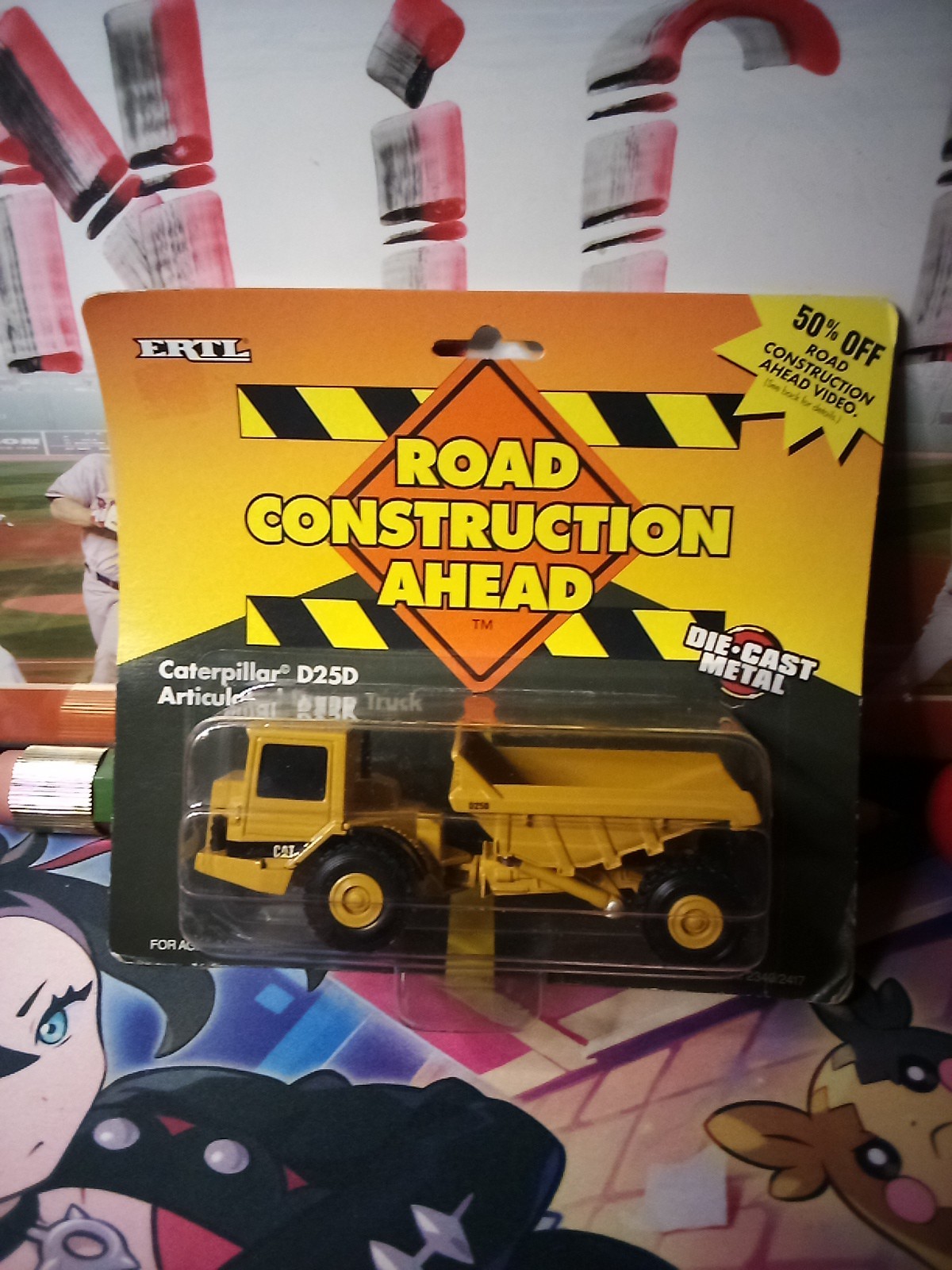 1995 ERTL « ROAD CONST. AHEAD » « CAT. D25D ARTICULATED DUMP TRUCK » – NEW IN BOX~!
