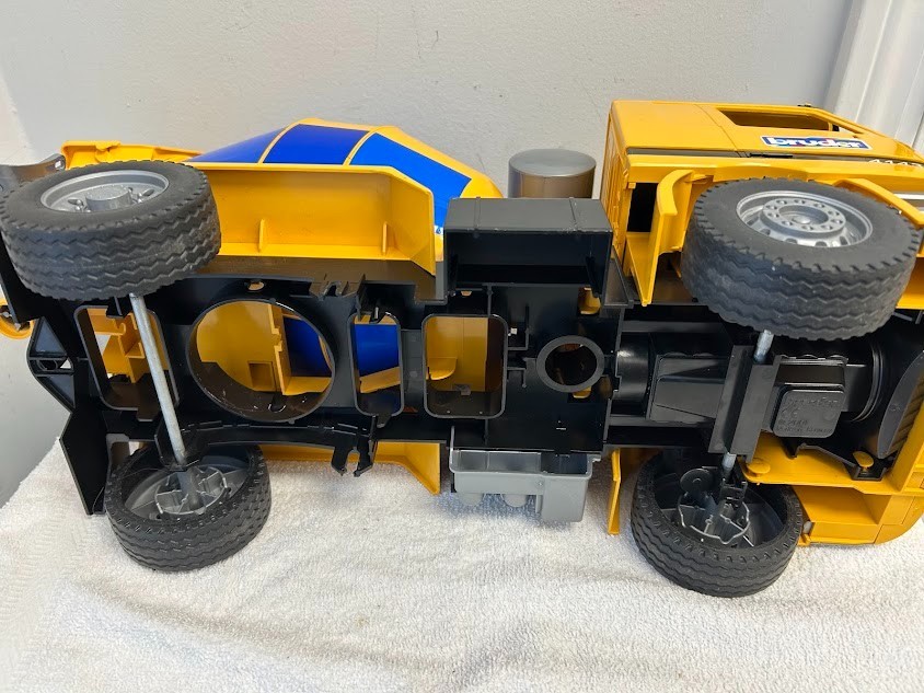 Bruder Mercedes Yellow Blue Large 21 X 10&Prime; Cement Mixer 4143 Made In Germany.