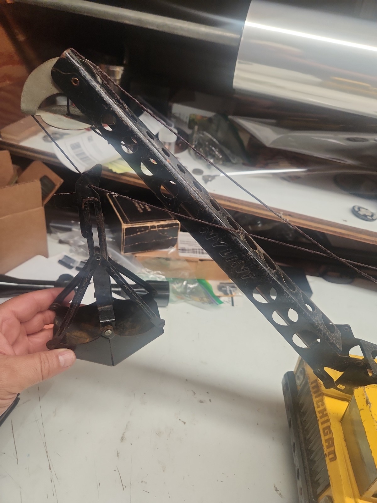 Vintage NYLINT MICHIGAN CRANE PRESSED STEEL 60&rsquo;S