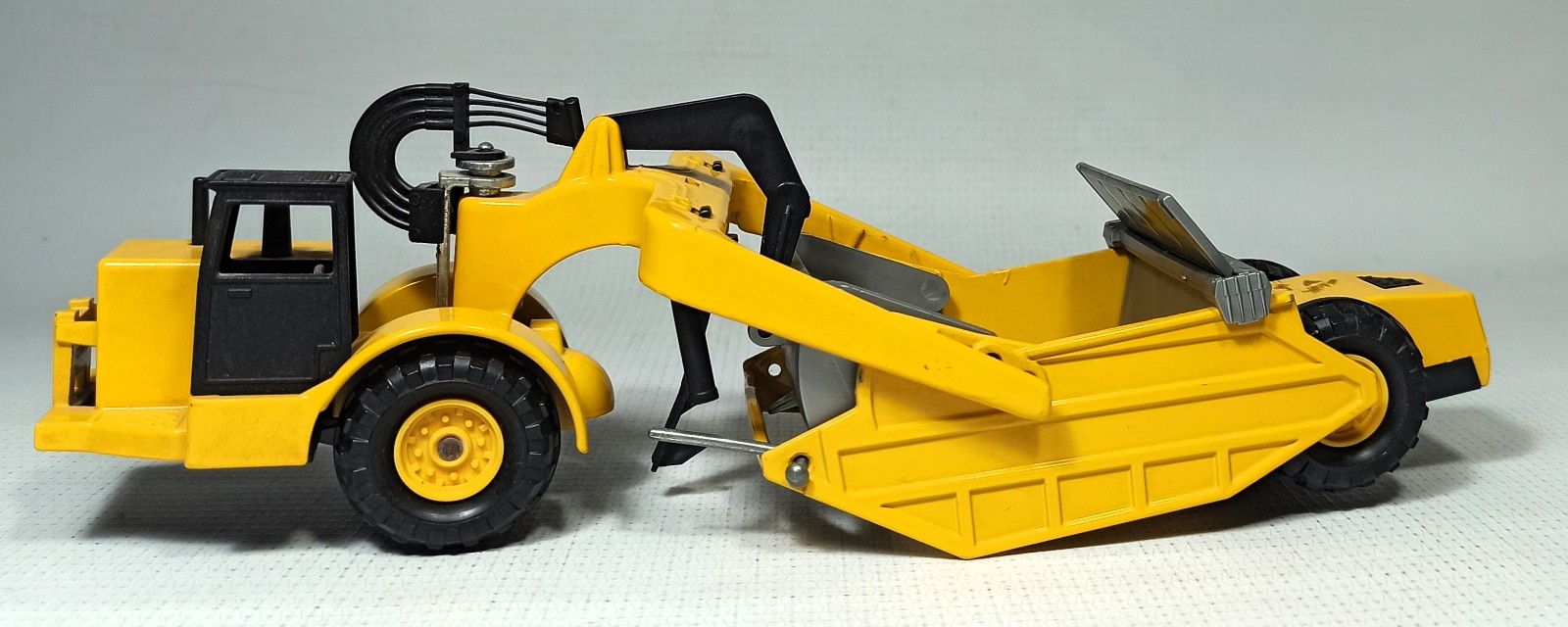 MAJORETTE VTG 4510 CONSTRUCTION SERIES 4500 SCRAPER 1:50 INDUSTRIAL VEHICLE