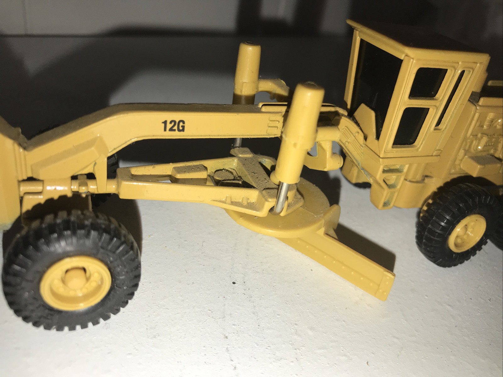 Used Ertl Caterpillar 12G Diecast Articulating Road Grader 1/64 Scale Toy Model