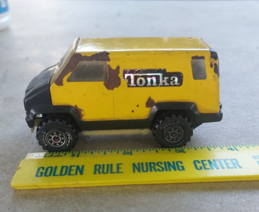 Tonka Vintage 1978 Yellow Diecast Van Toy Model Collectible 4 in.