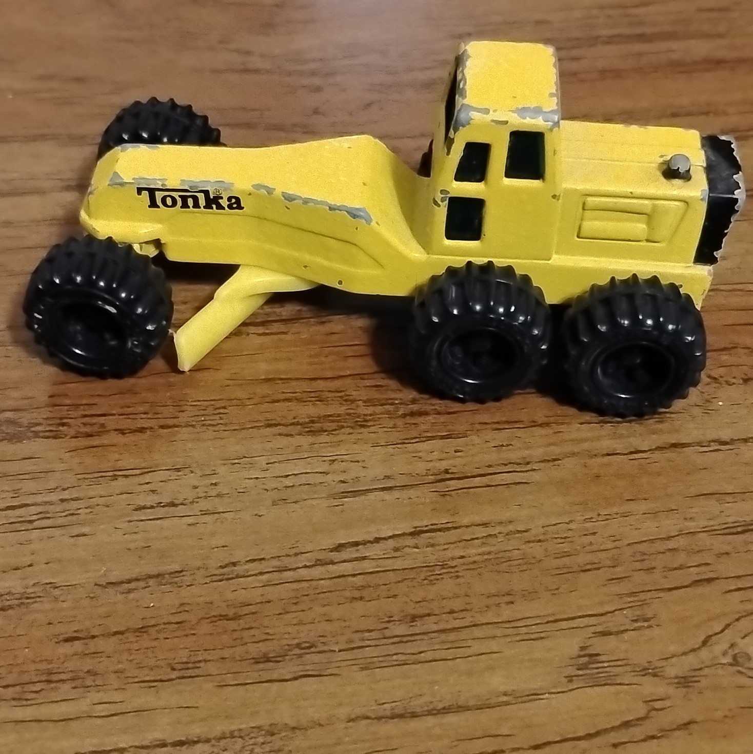Tonka mini Road Grader 1994, scale 1:64 