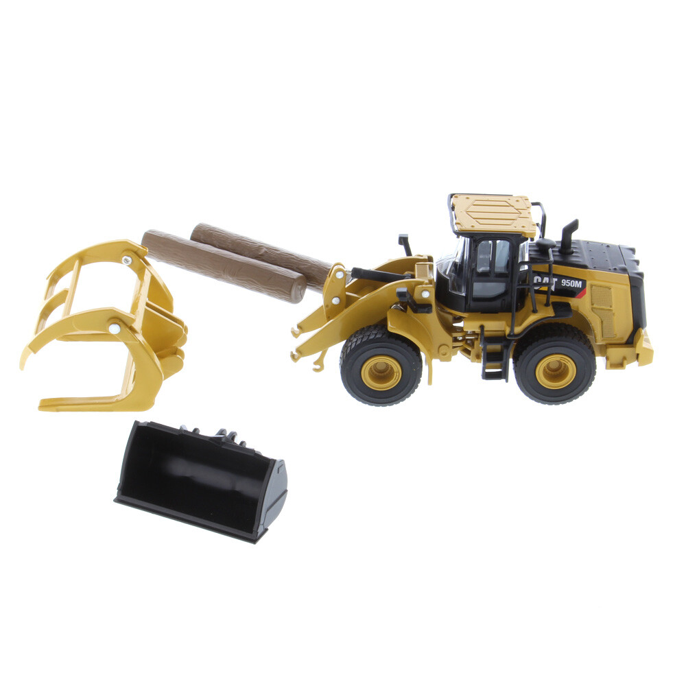 DIECAST MASTERS 1/64 CAT 950M WHEEL LOADER LOWBOY LOAD SAME SCALE AS DCP