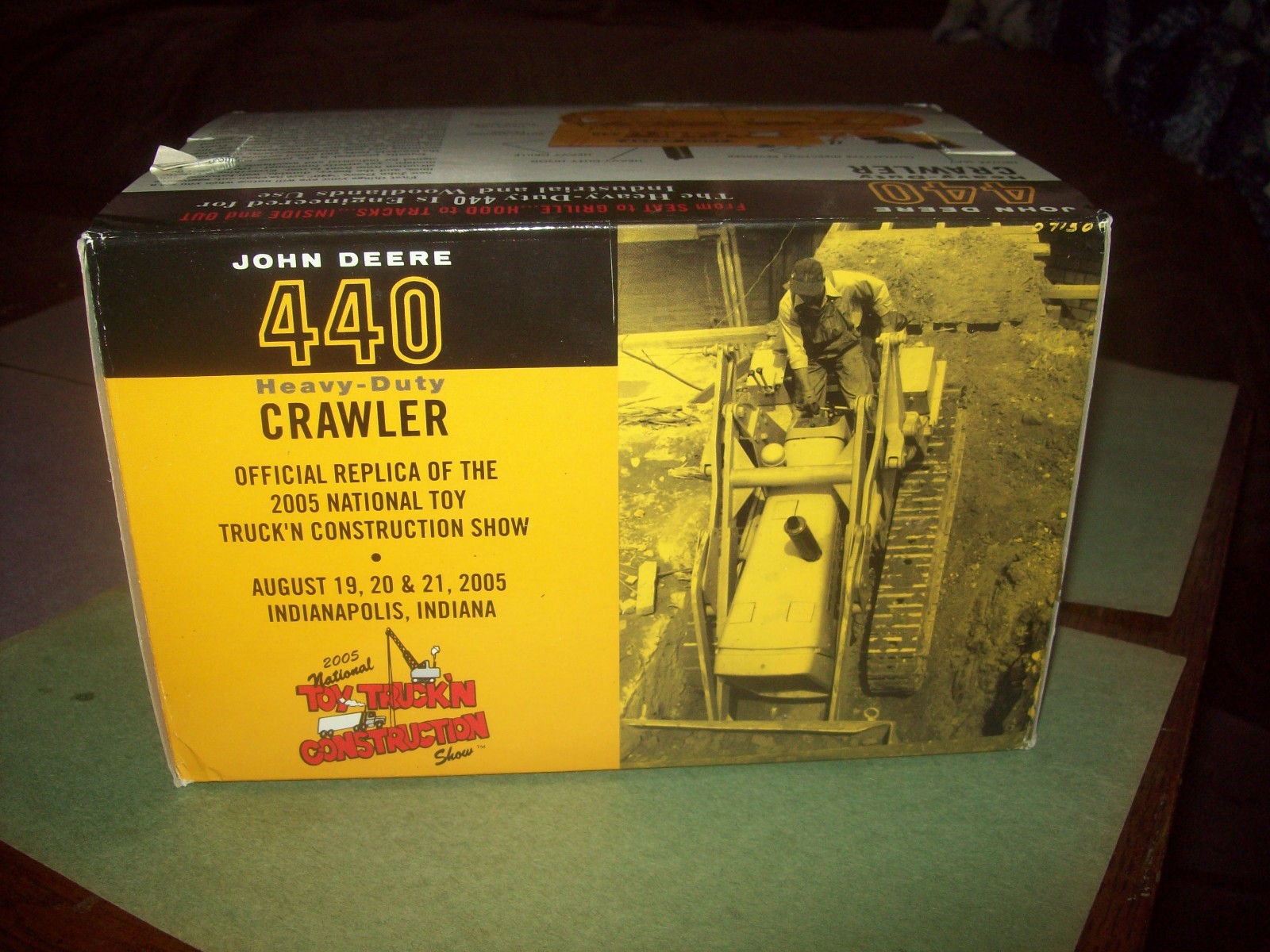 2005 ERTL JOHN DEERE 440 HEAVY DUTY CRAWLER 1/16 SCALE RARE