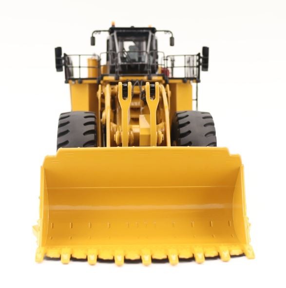 DIECAST MASTERS,CATERPILLAR 995 wheel loader, 1/50, DCM85716