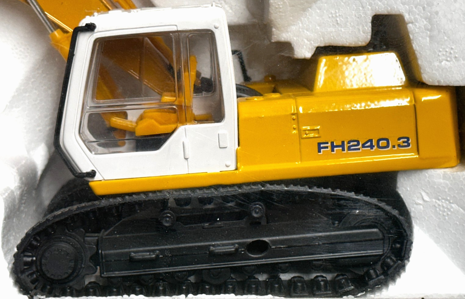 ROS Agri Tec Model BULDOZER / EXCAVATOR / WHEEL LOADER Die Cast 1:32 Play Set