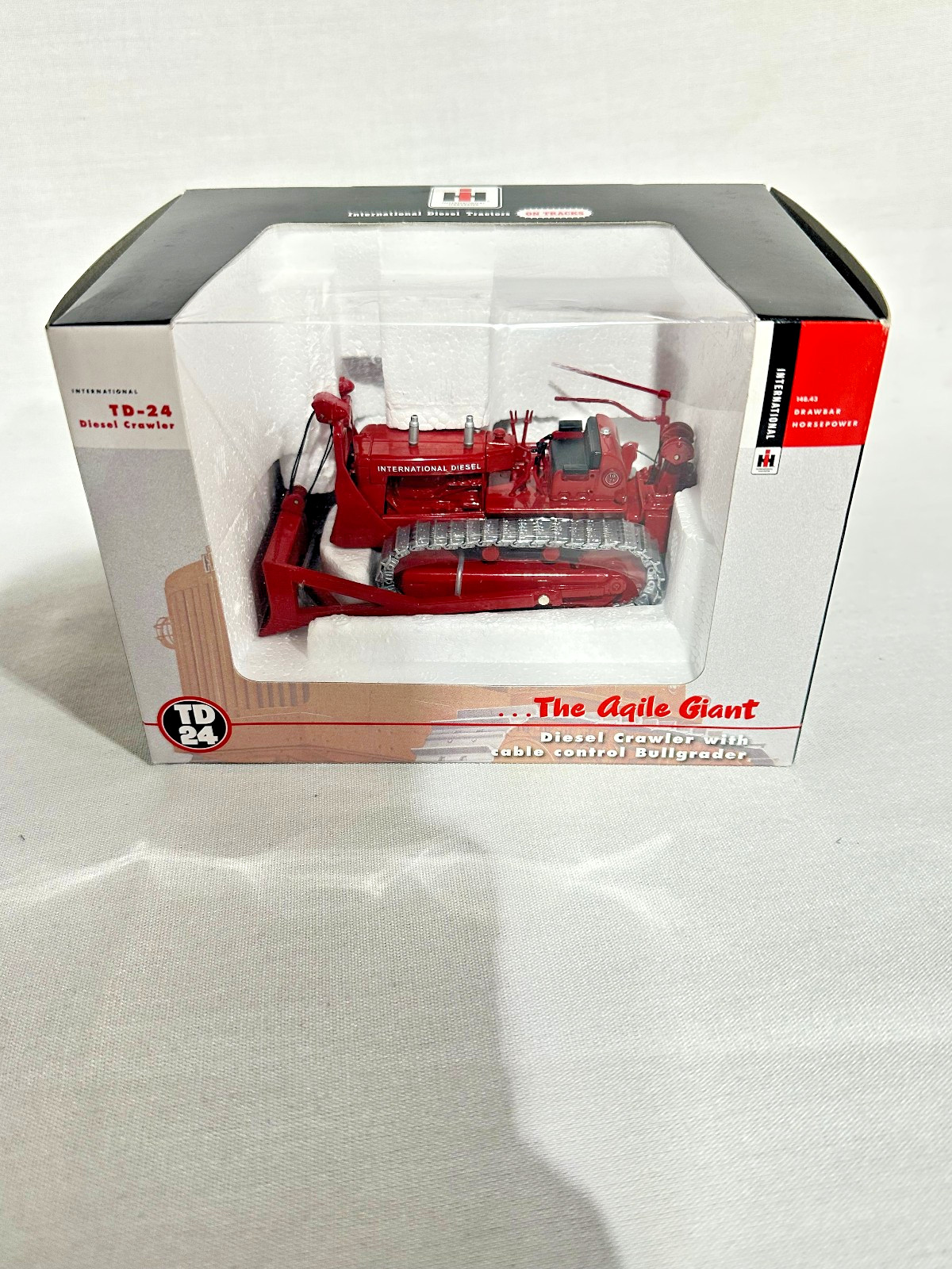International TD-24 Crawler With Cable Control By SpecCast 1/50th Scale