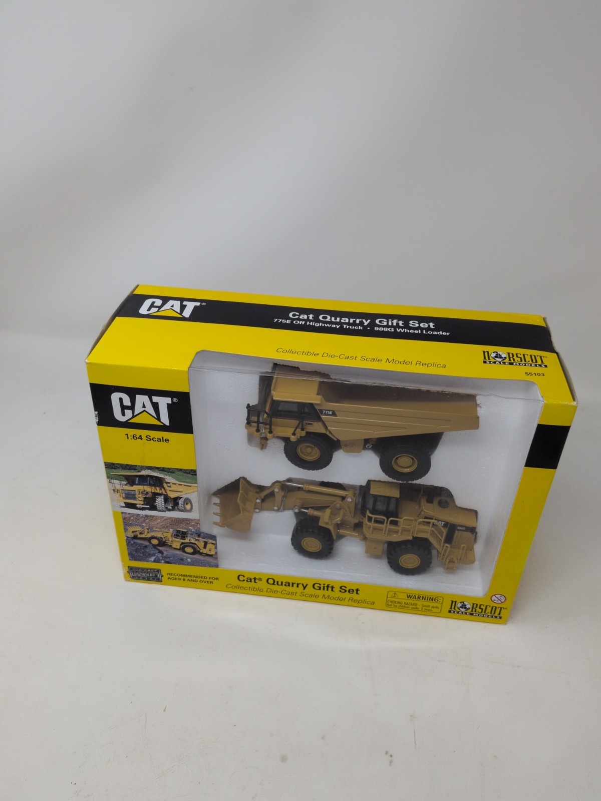 Norscot Cat Quarry Gift Set 55103 Off Highway Truck Wheel Loader Scale 1/64 NIB