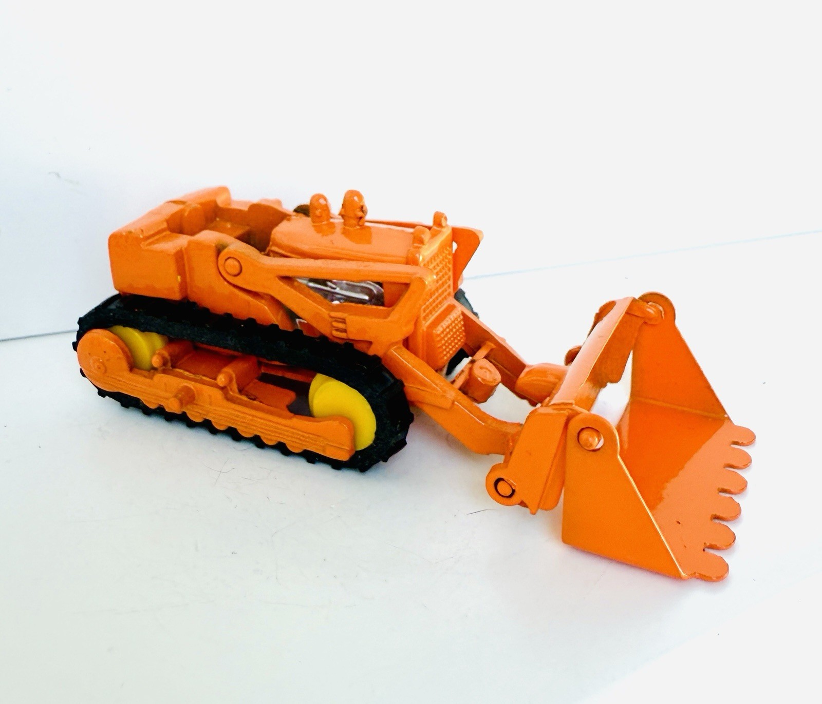1980s Komatsu D65S Bulldozer Dozer Shovel Diecast Scale Model Shinsei Hong Kong