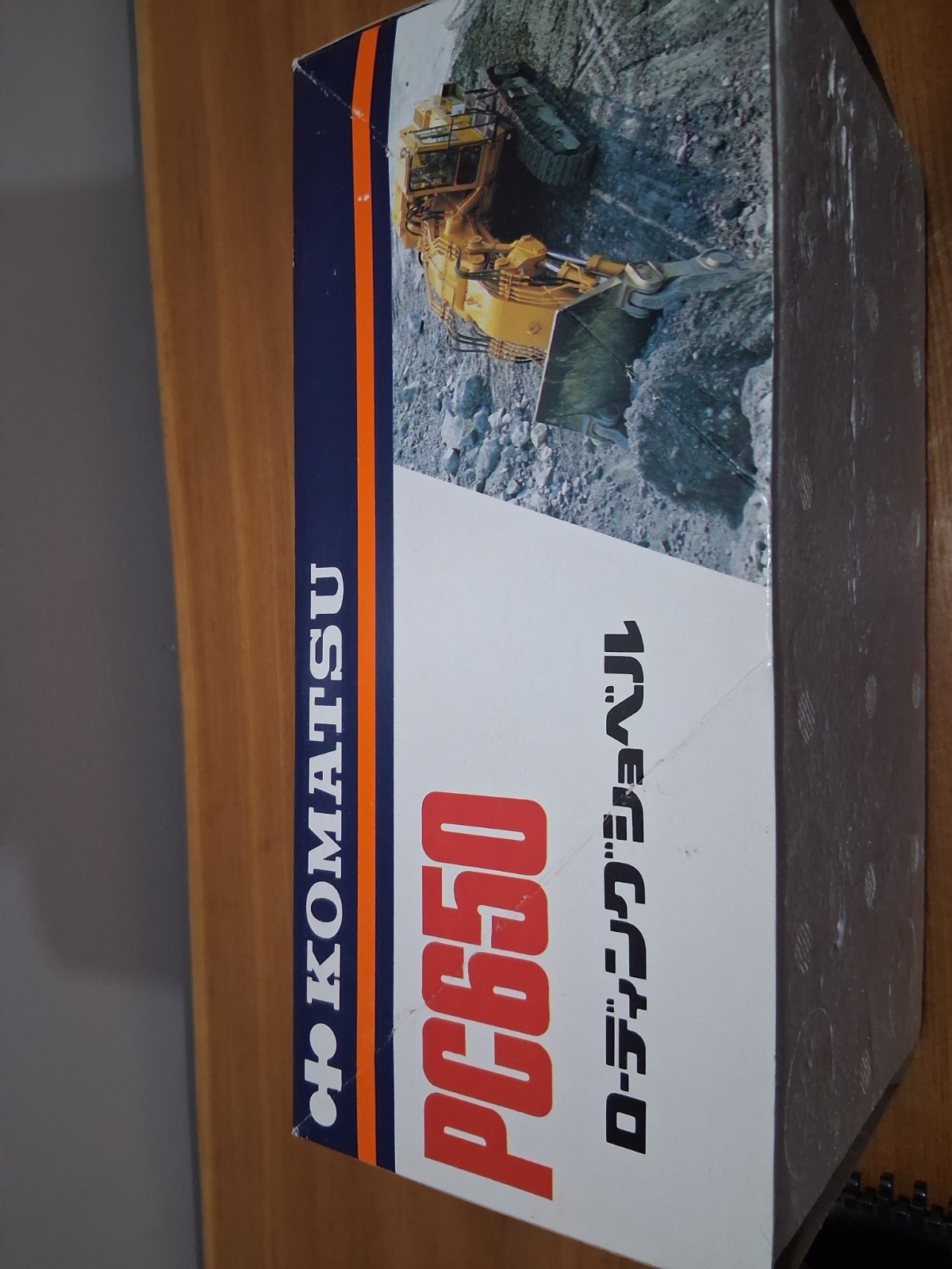 SHINSEI 614 Komatsu PC650 Loading Shovel Die-Cast 1:50 Scale With Original Box