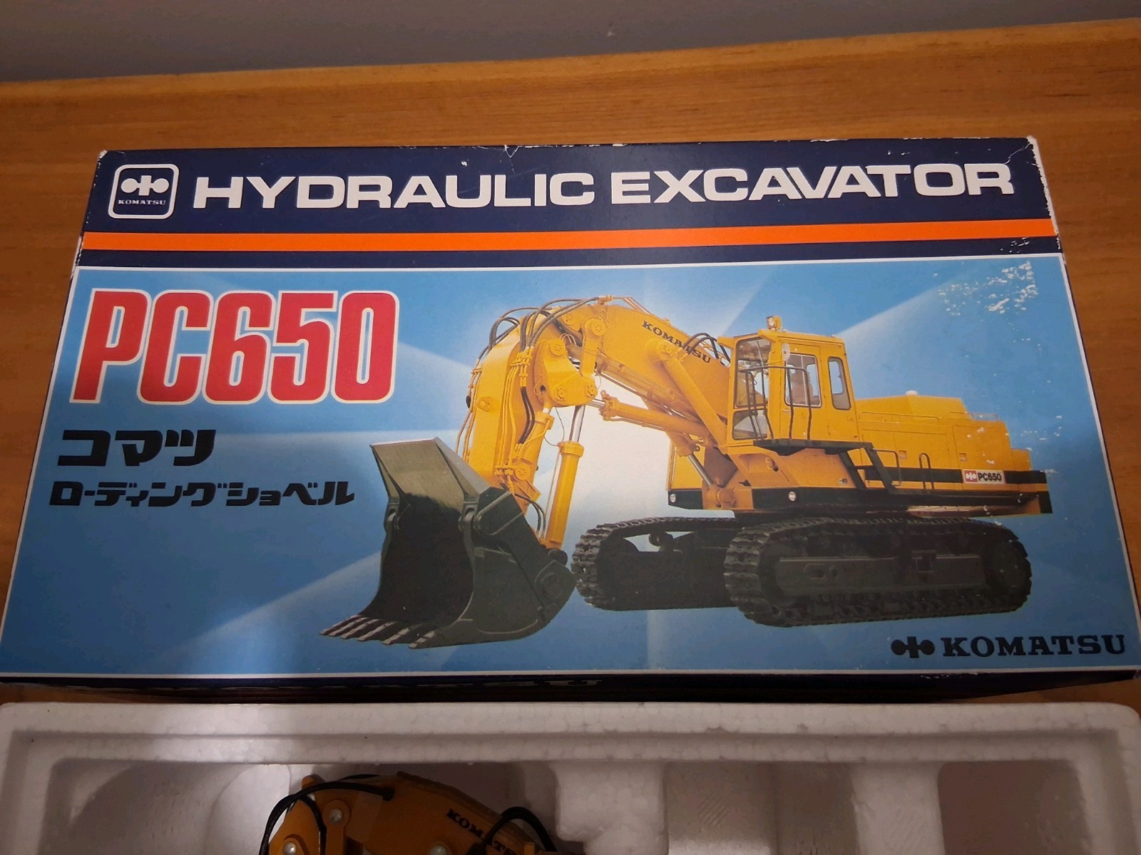 SHINSEI 614 Komatsu PC650 Loading Shovel Die-Cast 1:50 Scale With Original Box