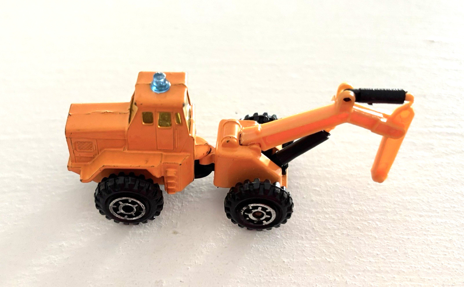 Vintage diecast Hydraulic Excavator, P318 – No scoop – No brand but like Zylmex