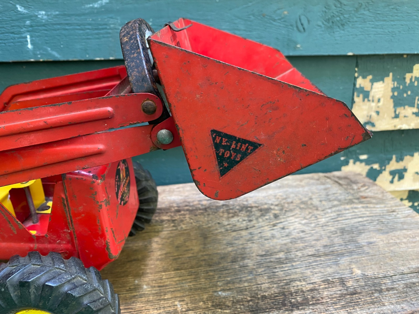 Vintage Nylint Toys Pressed Steel HOUGH Payloader Front End Loader Toy 1950&rsquo;s