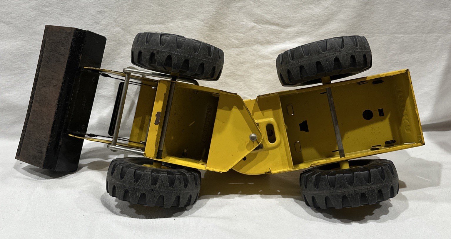 Vintage 1970’s -80’s Tonka Pressed Steel Front Loader XMB-975