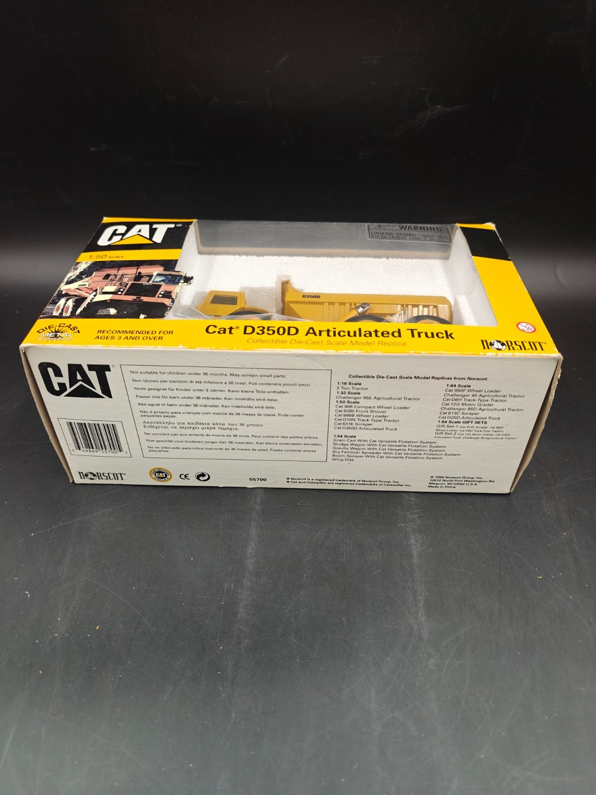 Norscot CAT D350D Articulated Truck #55700 1:50 Scale Darkish Yellow MIB
