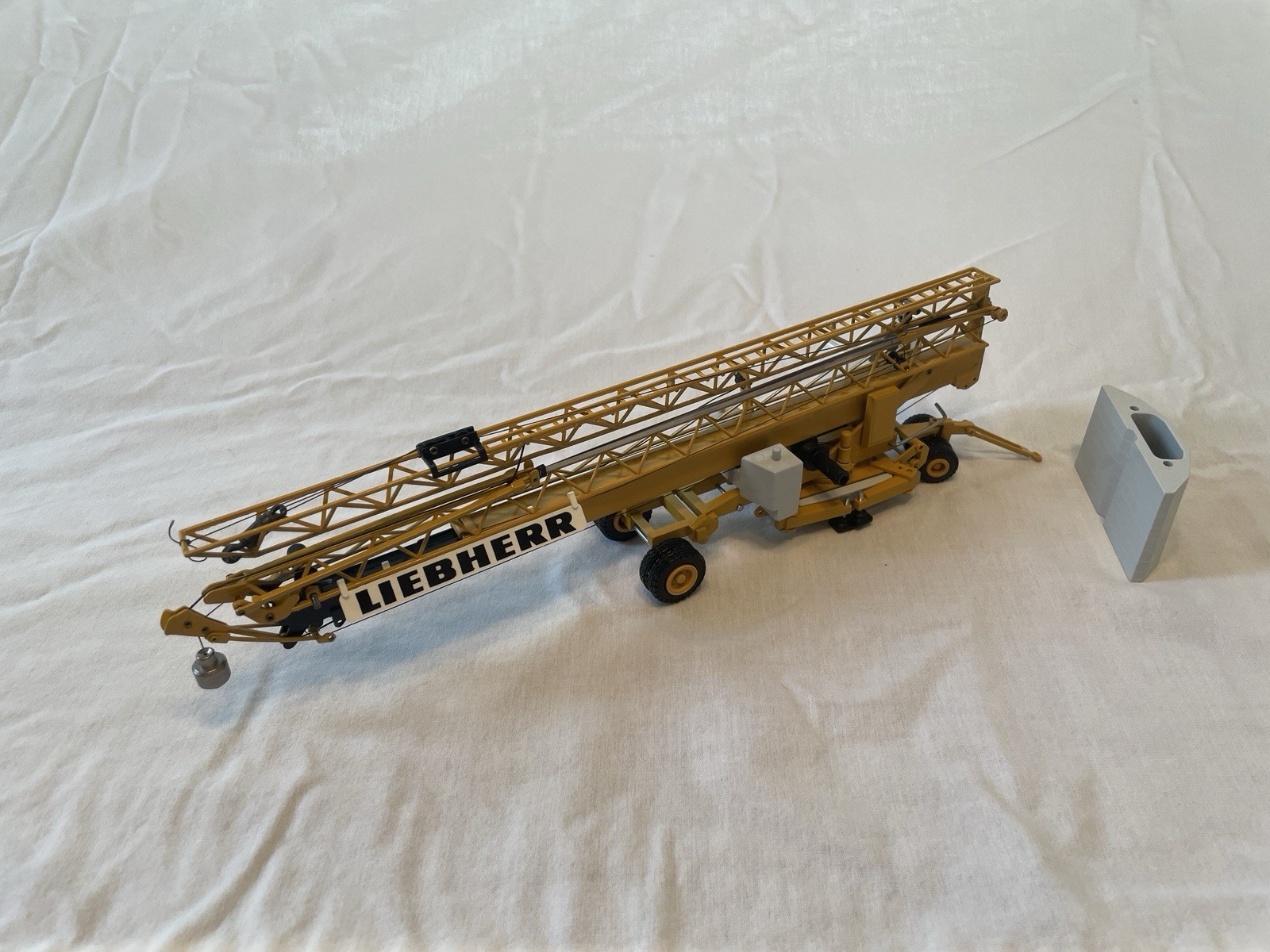 Conrad No. 2023 Liebherr Fast-erecting Crane