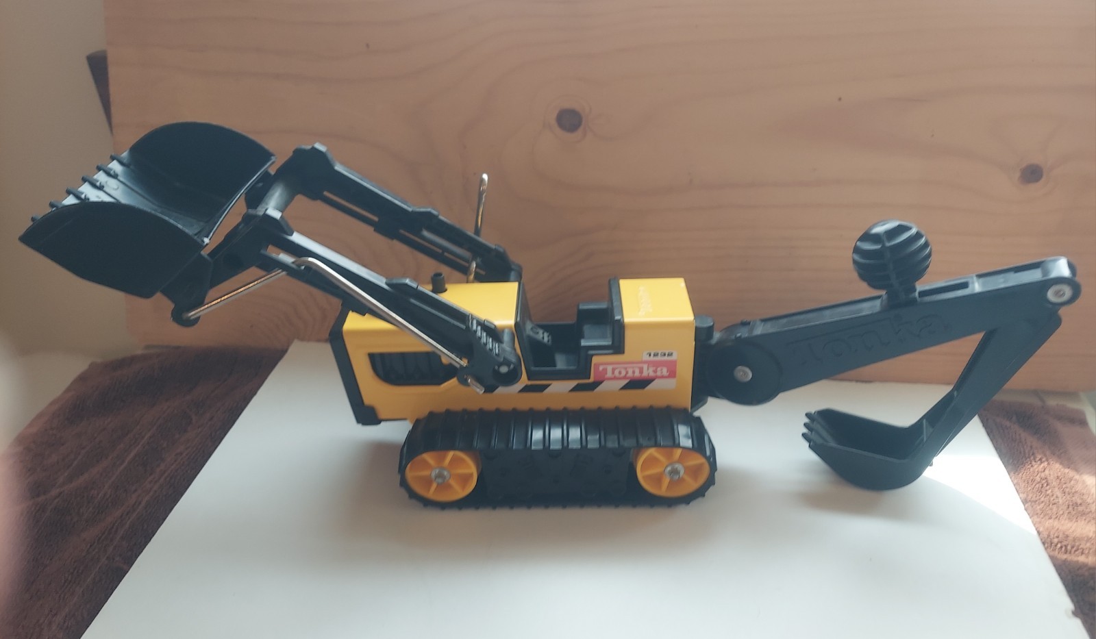 Vintage 1999 Hasbro Tonka Pressed Steel Front Loader/Backhoe #1232 EUC