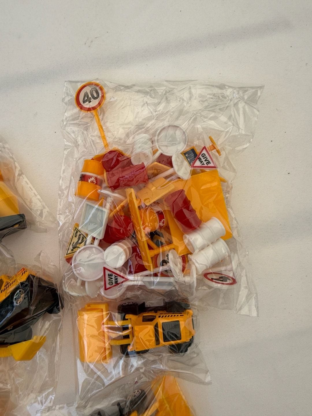 Mini Die-Cast Construction Vehicle Toy Set with Road Signs and Accessories