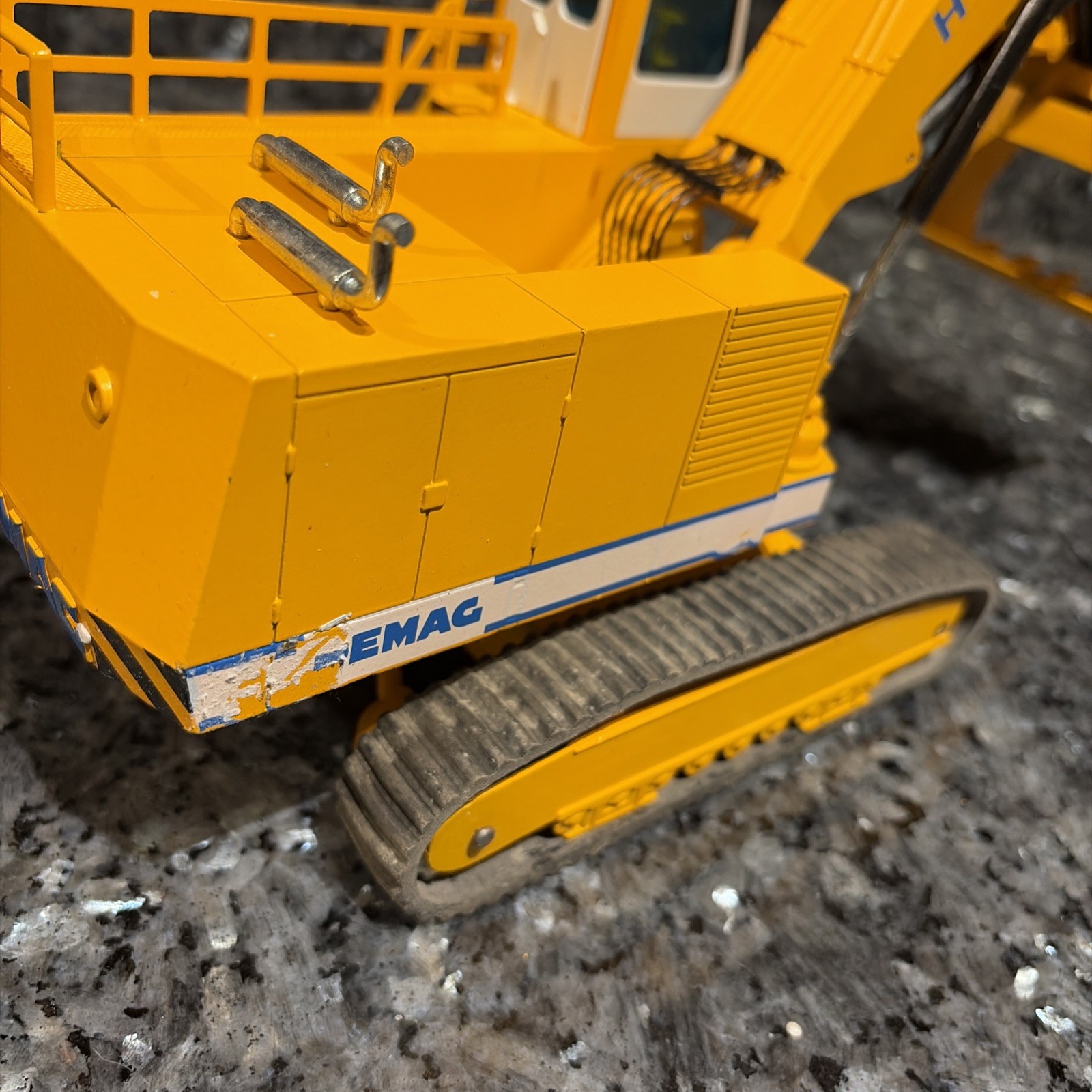 Vintage NZG 1/50 Scale Die-Cast Demag H185 Crawler Excavator #241