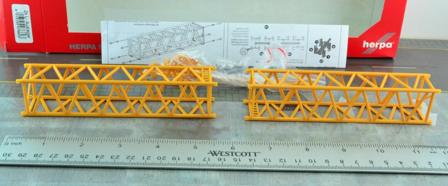 Herpa 076623 2 Lattice Boom for Liebherr LR1600/2 Crane – Truck Load Orange 1:87