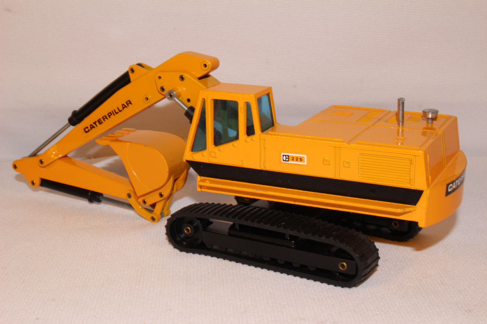 Joal Caterpillar Model 225 Hydraulic Excavator, Nice Boxed