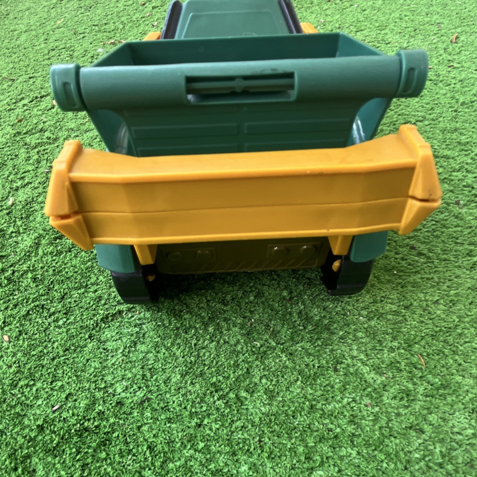 Matchbox DMLS5 Plastic Dump Truck Toy Green Yellow 2015 Construction Vehicle