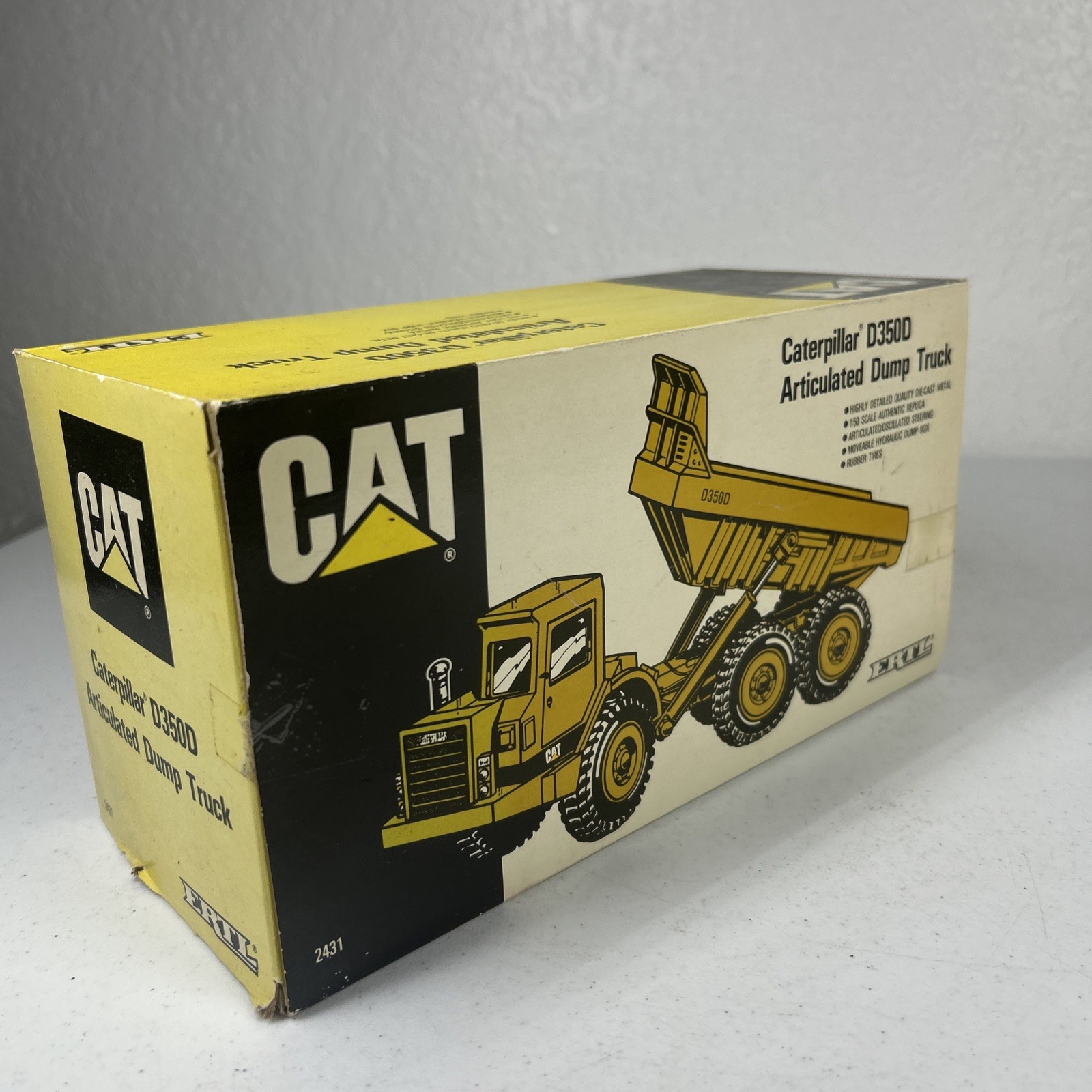 CAT CATERPILLAR ARTICULATED DUMP TRUCK D350D 1:50 Scale