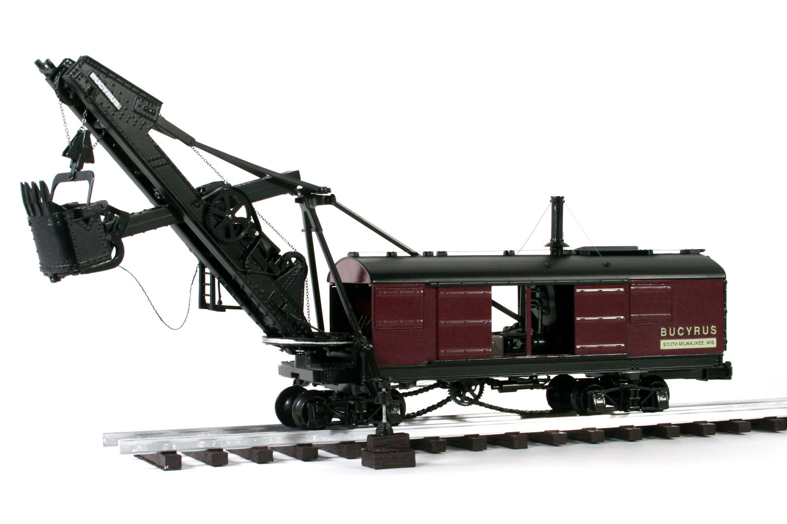 Bucyrus Steam Shovel on Rail – 1/48 – TWH #021-08001 – Brand New