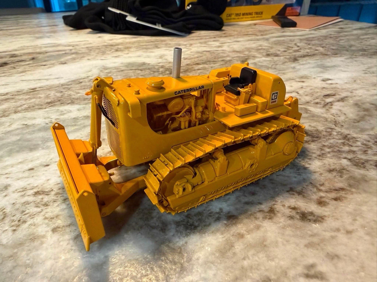 1/48 CCM Cat D9G Pushcat Dozer with MBM ROPS