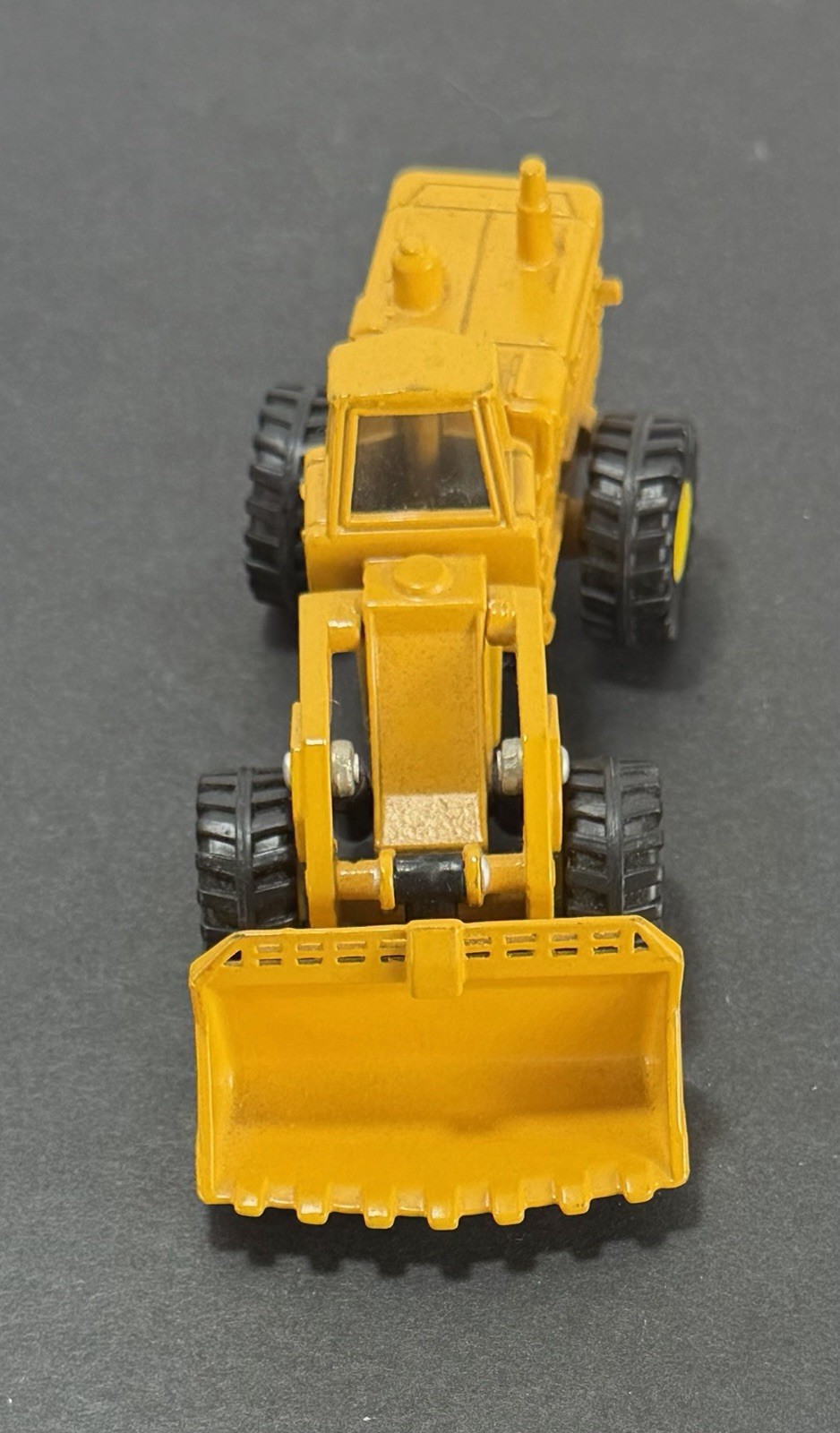 ERTL Wheel Loader 560 – No. 1850 International Harvester Mighty Movers Die Cast