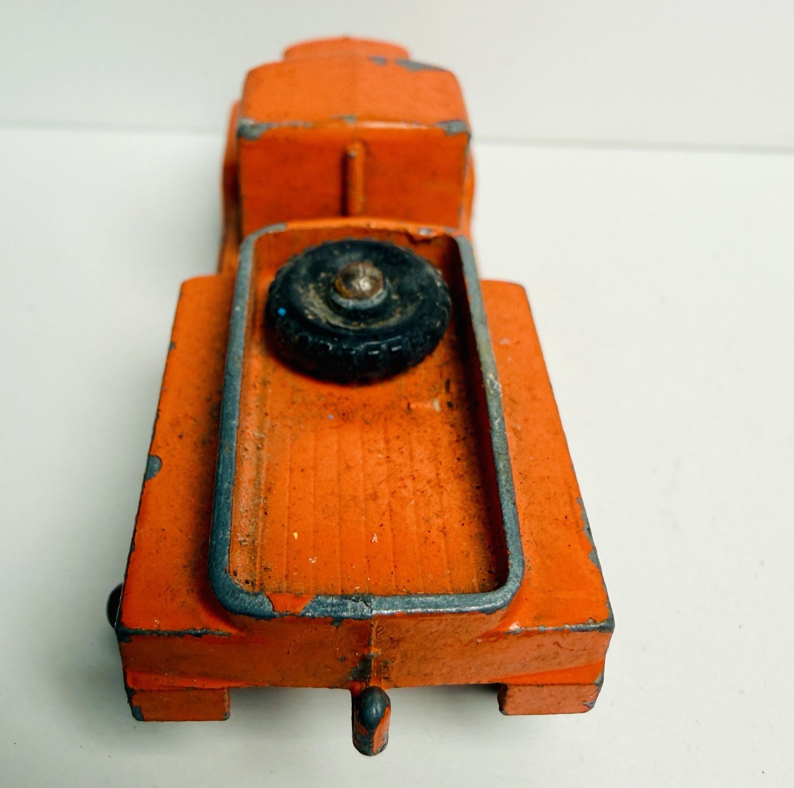 Vintage 1959 Matchbox Lesney No. 15 Rotinoff Super Atlantic Tractor Orange Semi