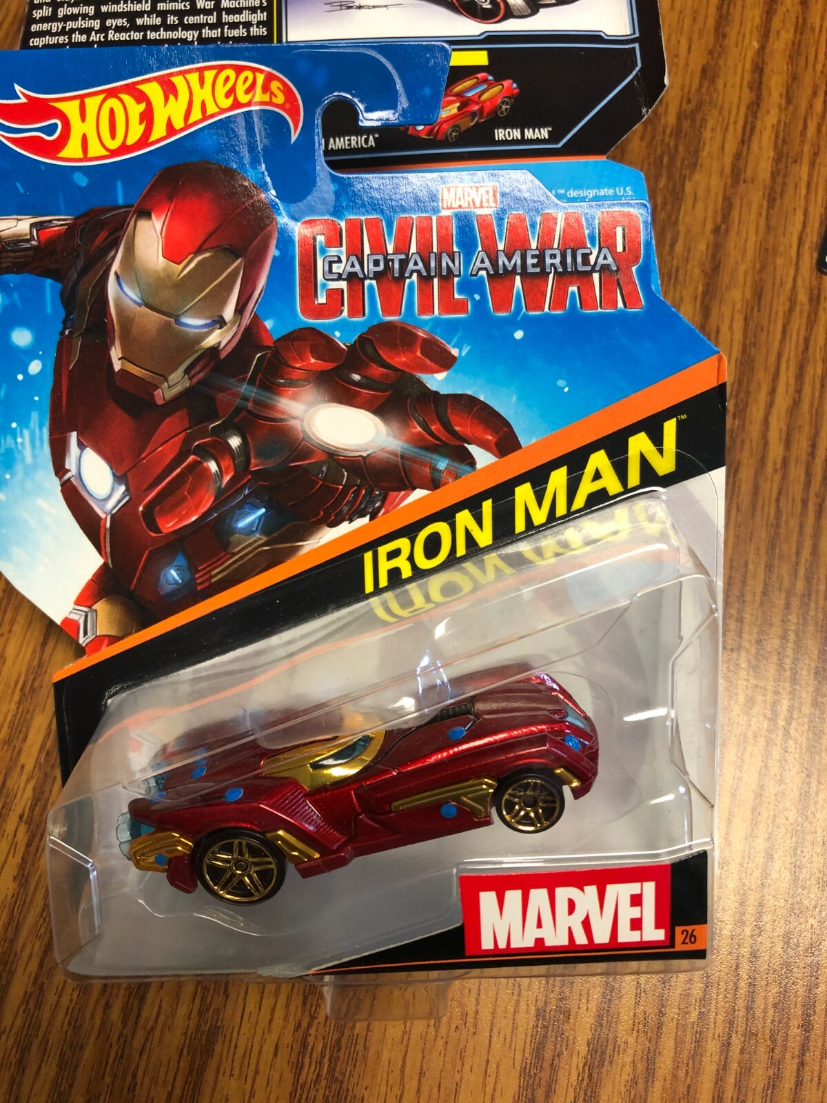 Hot Wheels Marvel Civil War Die Cast Collectible #26 « IRON MAN »