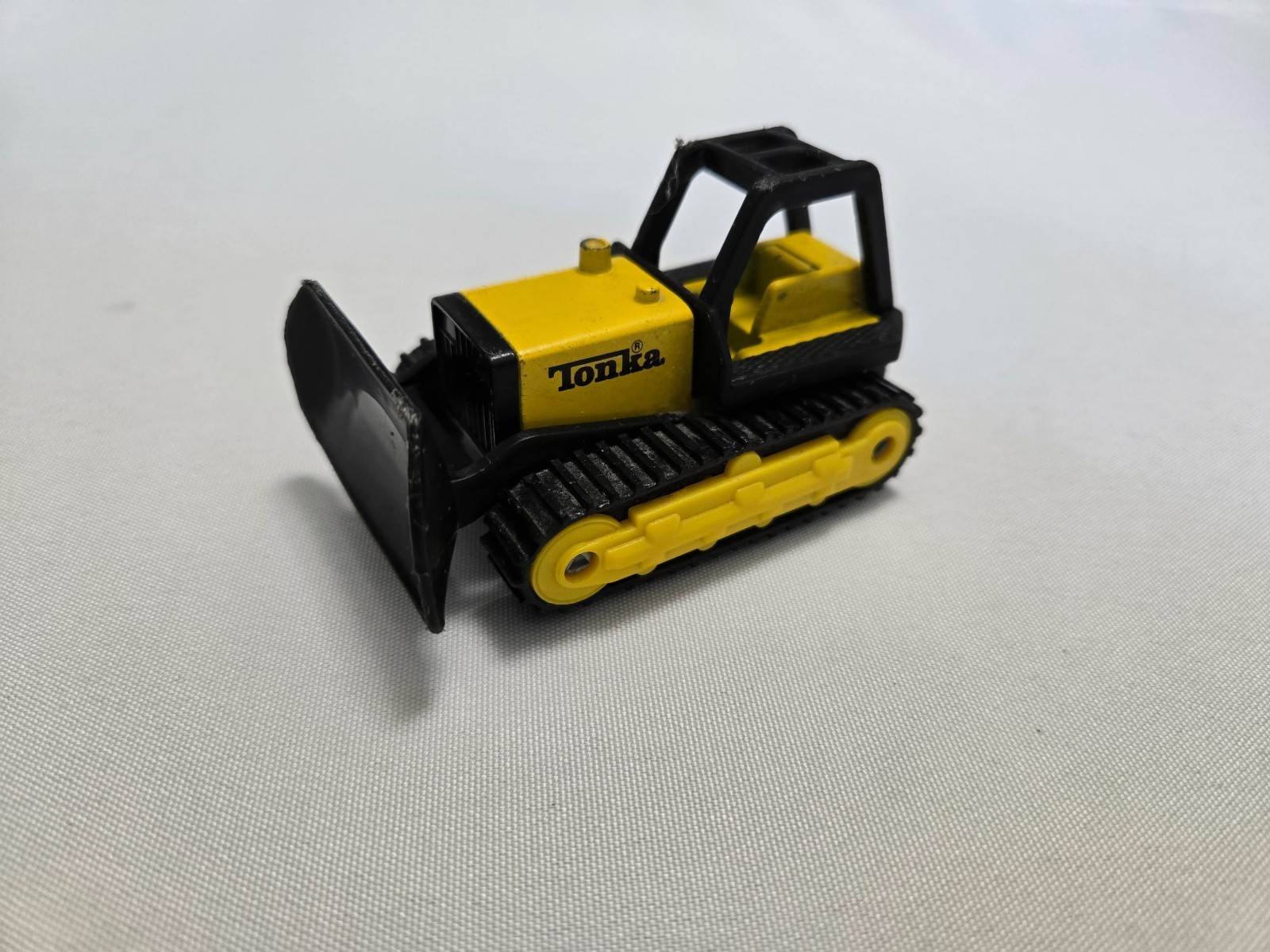 Vintage 1994 McDonald&rsquo;s Yellow Tonka Mini Bulldozer Happy Meal Toy – 3.25&Prime;
