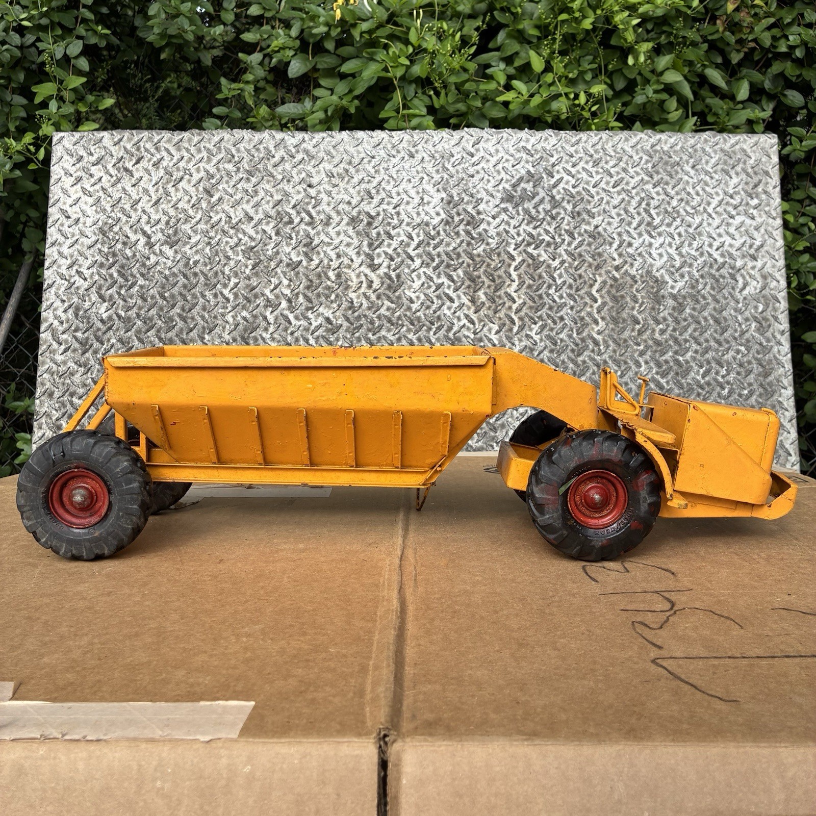 DUMP BOTTOM EARTH MOVER STEEL TOY VINTAGE