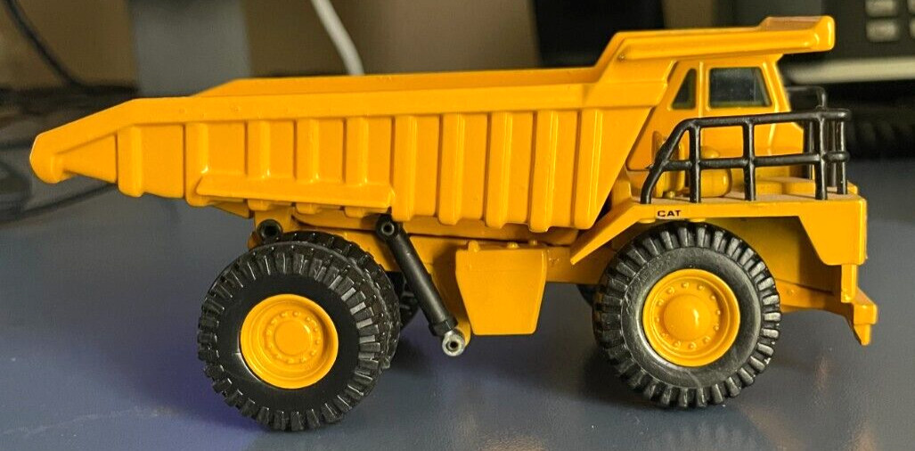 Joel Compact Caterpillar, 1:70 scale, Dumper Truck