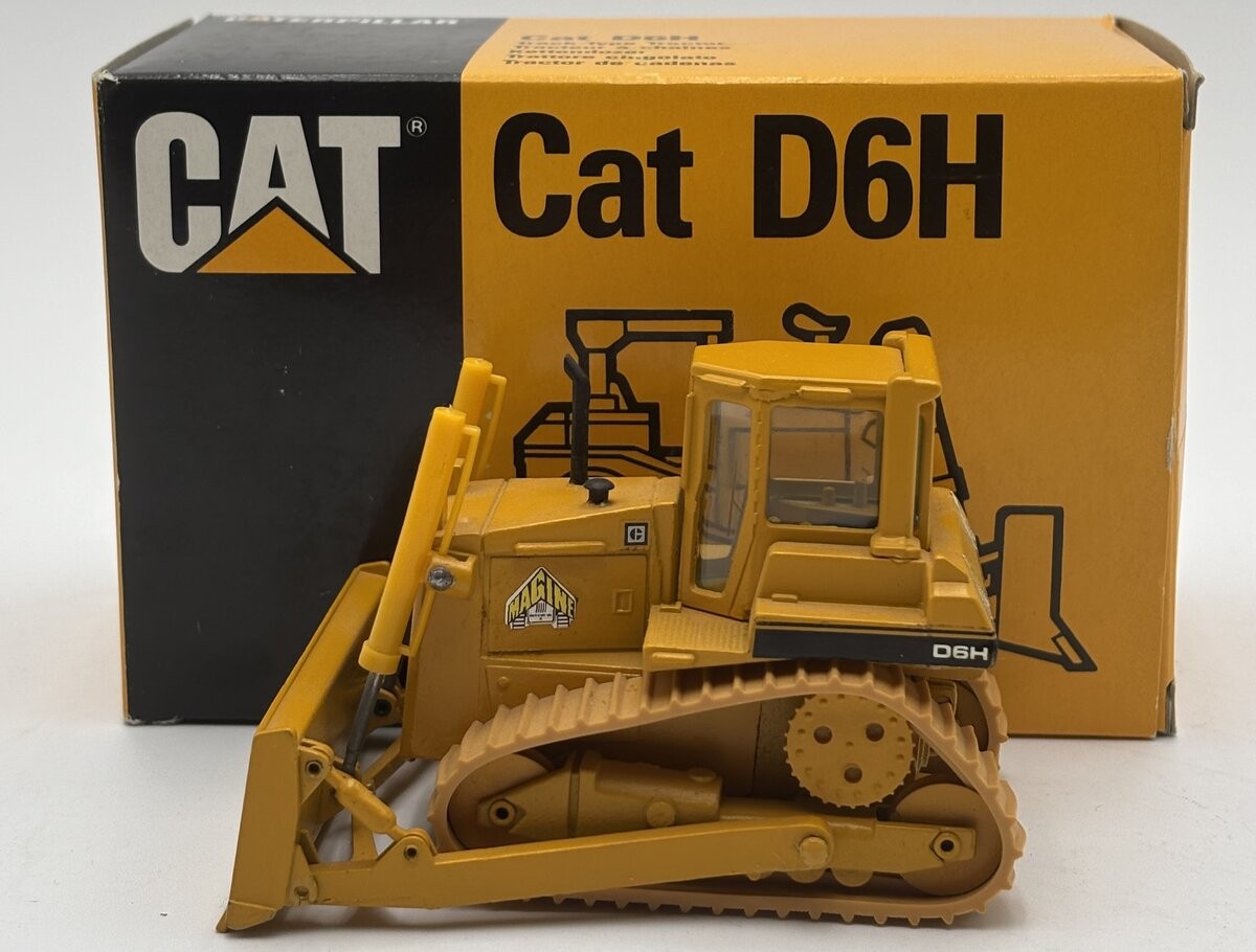 Conrad 2851 1:50 Caterpillar D6H Track-Type Tractor EX/Box
