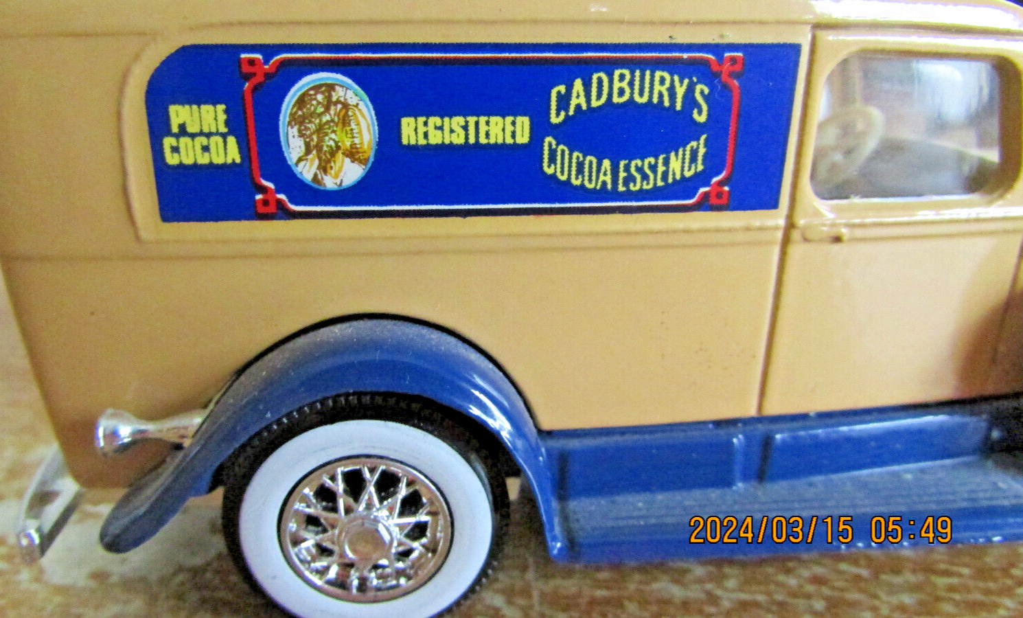 Solido Cadillac V-16 1931 Old Sedan Advertising Delivery Van