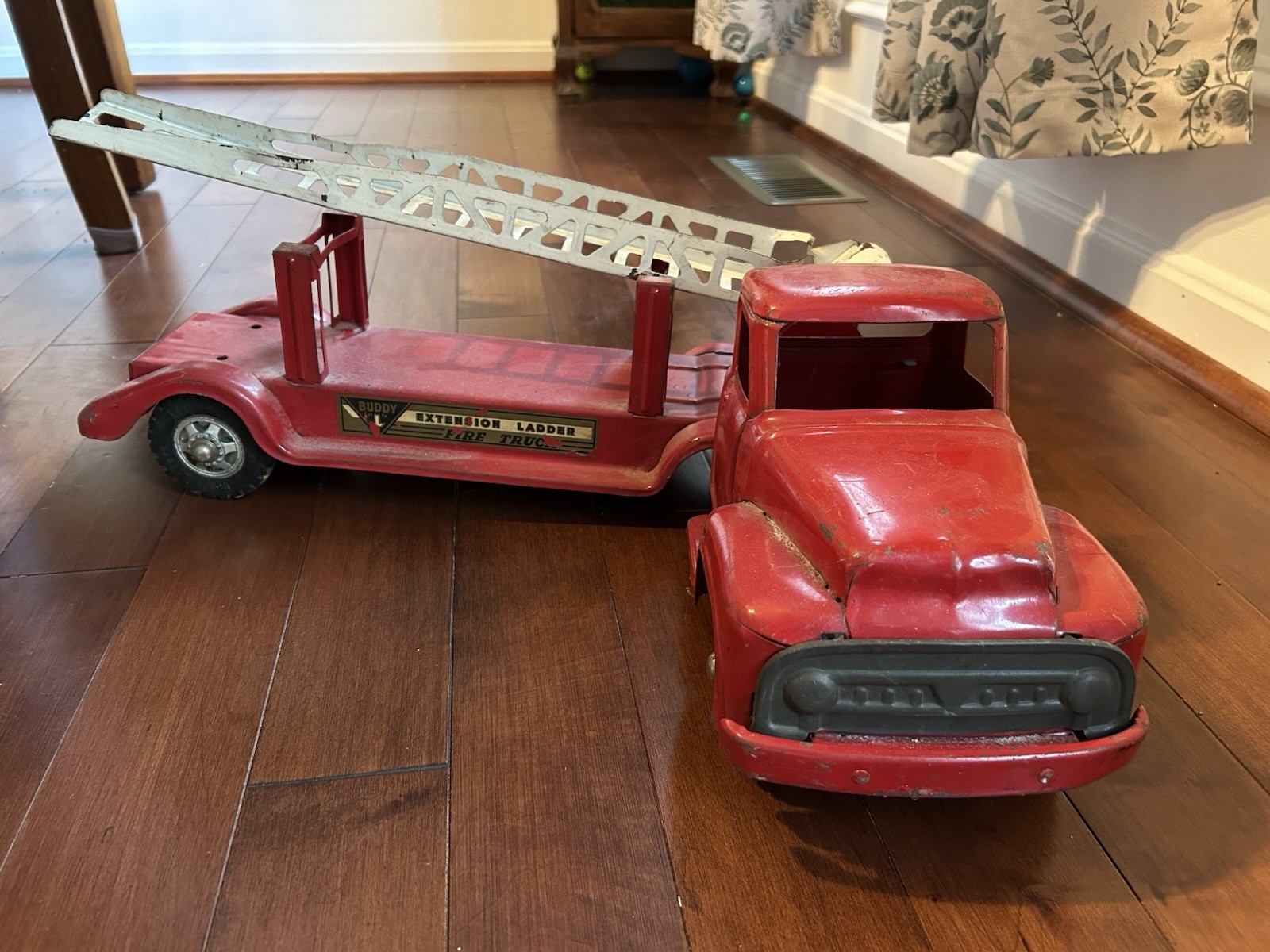 Vintage Buddy « L » GMC Extension Ladder Trailer Fire Truck Display – Antique