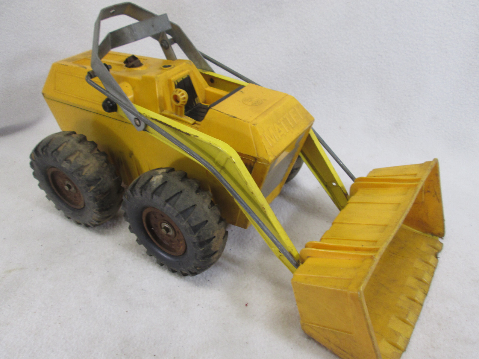 Vintage Mattel 1963 Vrroom plastic skip front loader