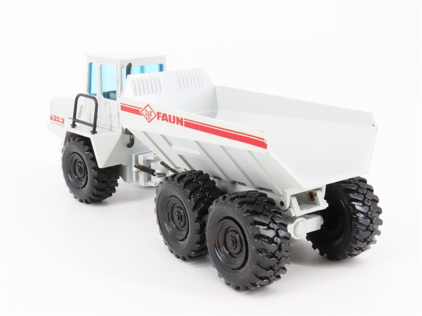 O&K Faun D23.2 Articulated Dump Truck – White – NZG 1:50 Scale Model #301 New