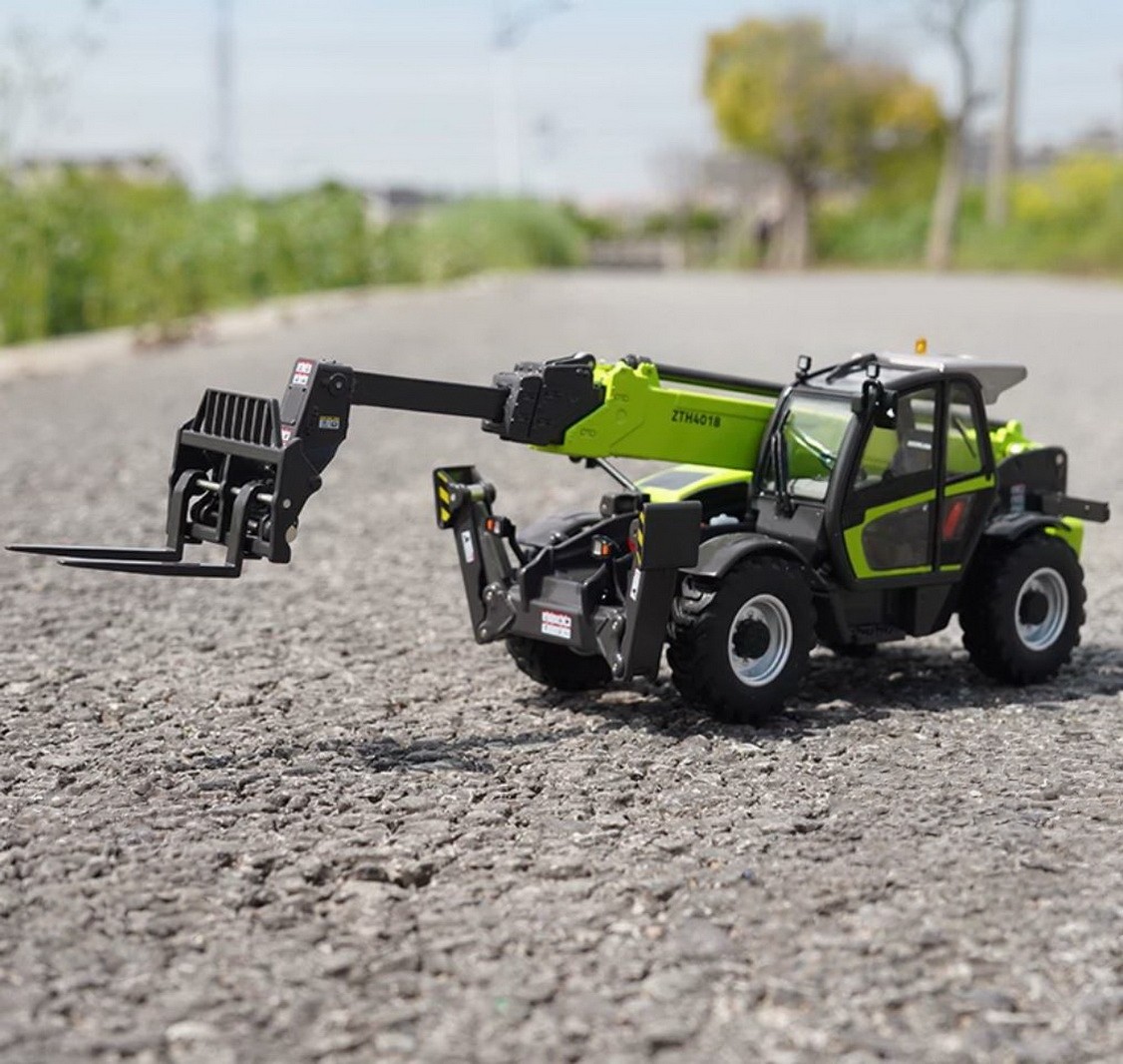 1/32 Scale ZOOMLION ZTH4018 Telehandler Diecast Model Toy Collection Gift