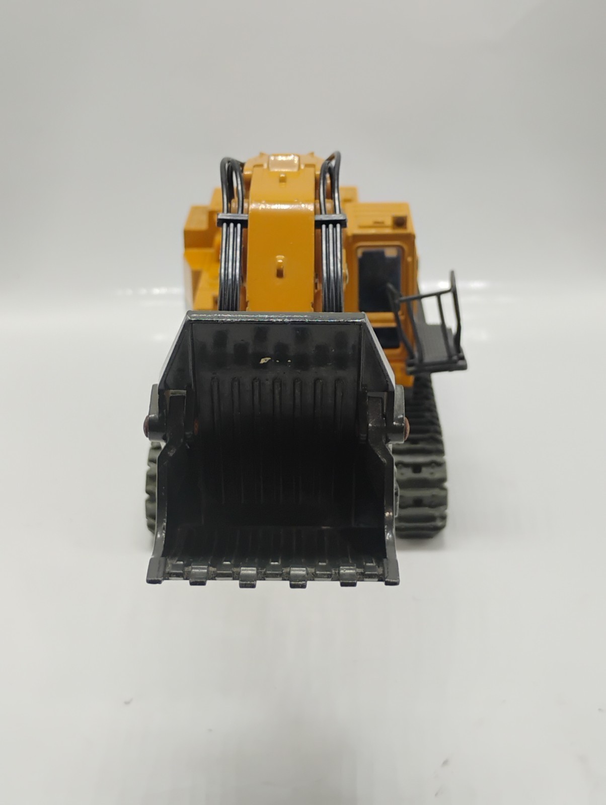 Shinsei 1:50 Scale Komatsu PC650 Loading Shovel Made In Japan