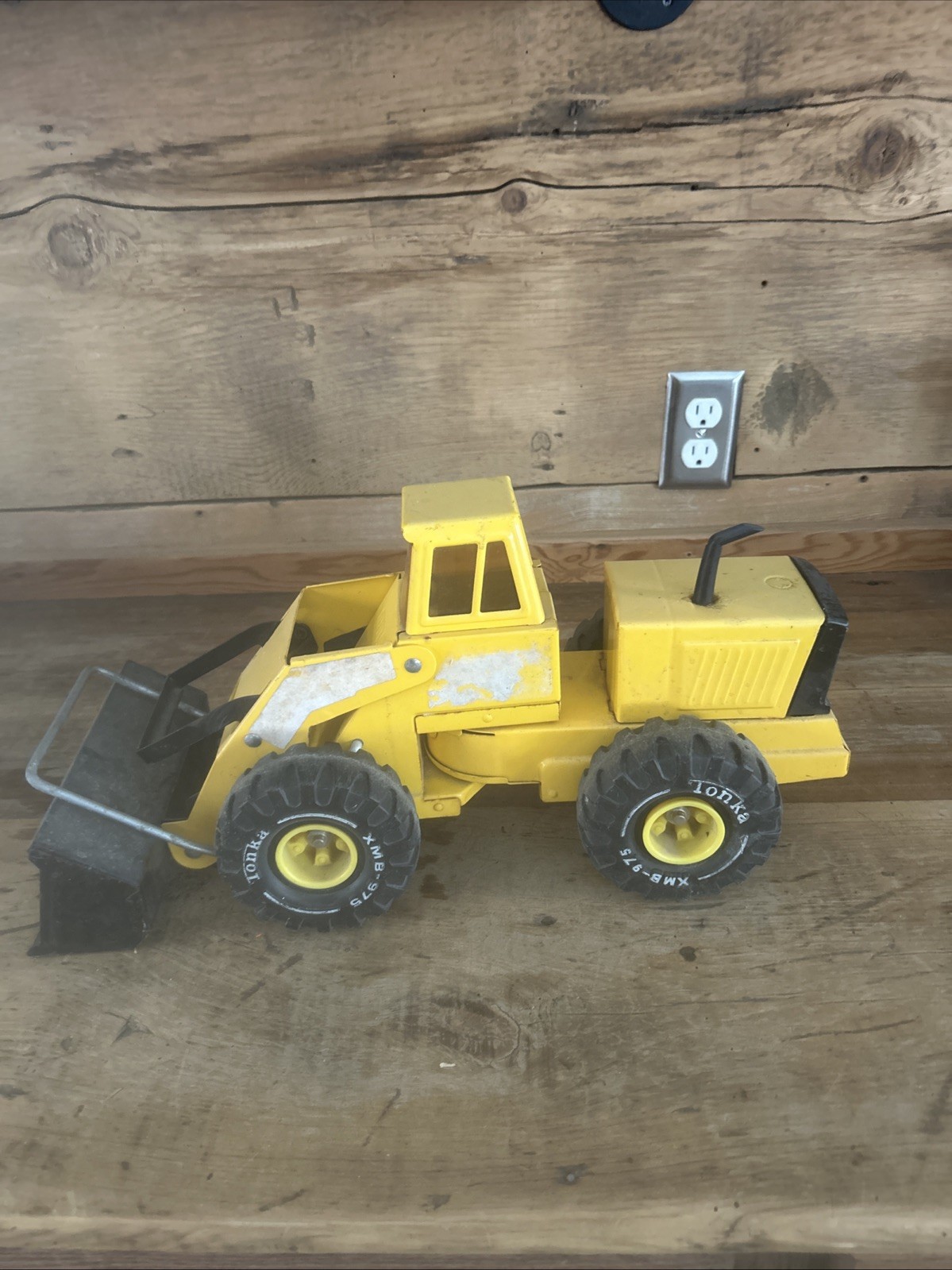 Vintage Yellow Metal Tonka Turbo Mighty Diesel Front End Loader XMB-975