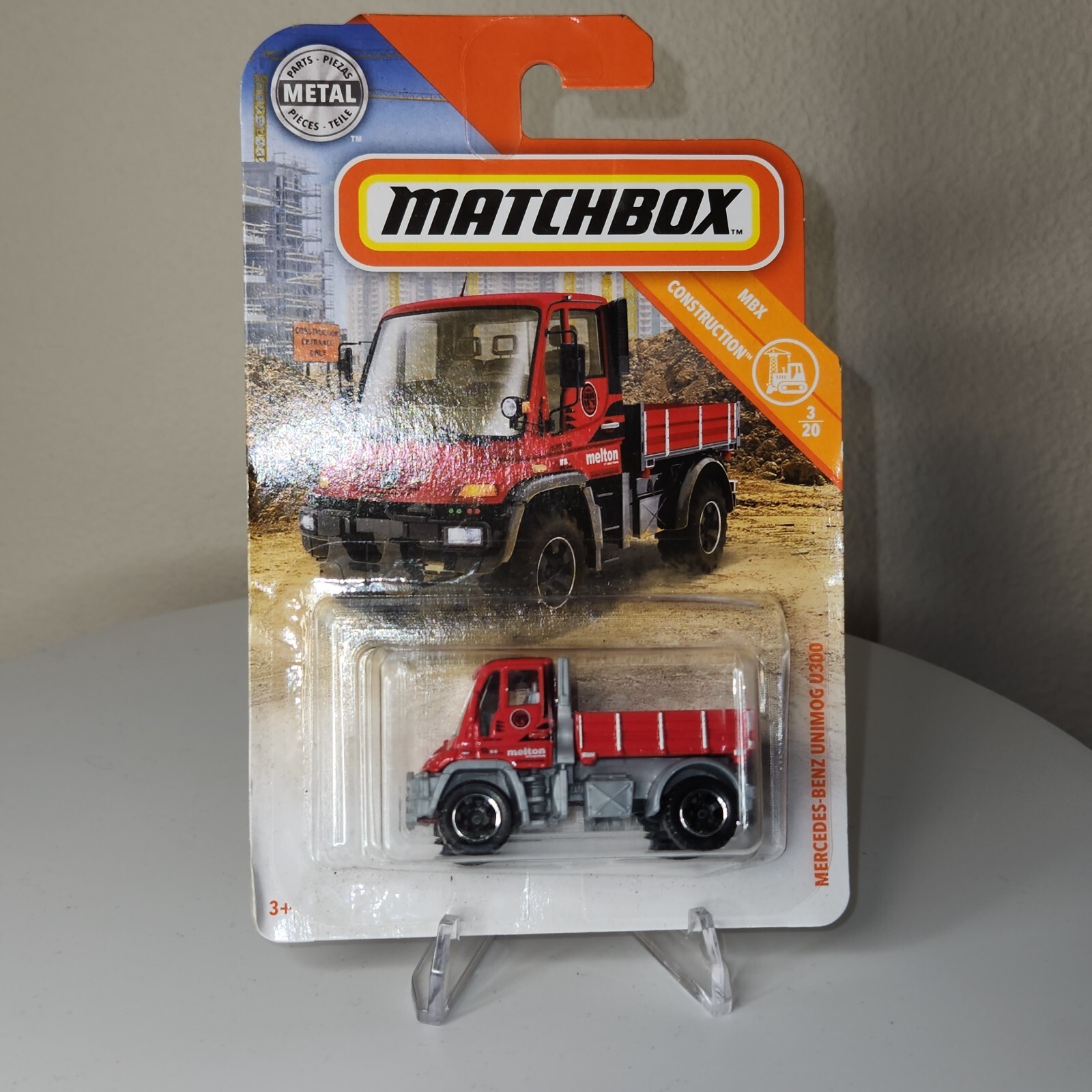 MatchBox Mercedes-Benz Unimog U300 37/10II0 MBX Construction NIB